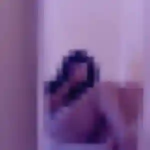 Binta, 32 ans, connectée à Haudivillers pour une rencontre coquine