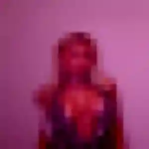 Contacte Adwoa, 23 ans à Izel-lès-Équerchin en privé