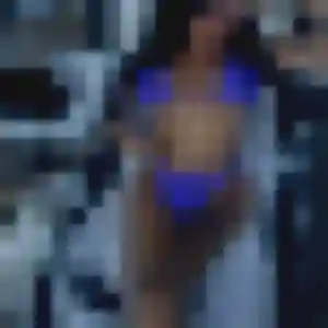 Jeanine, femme de 36 ans propose plan cul à Izon