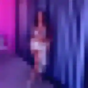 Déborah, 24 ans, connectée à Joyeuse pour une rencontre coquine
