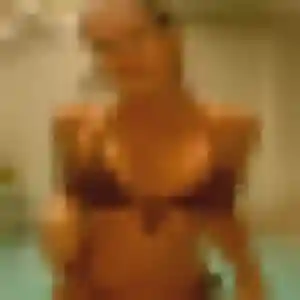 Adwoa, fille de 31 ans cherche plan cul à Kerfot