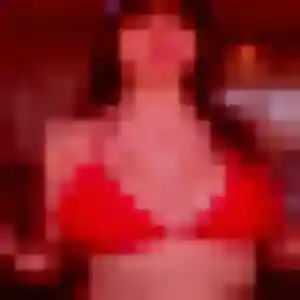 Nana, fille de 38 ans cherche plan cul à La Chapelle-Saint-Laud