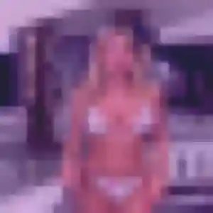 Malaika, 25 ans, connectée à La Ciotat pour une rencontre coquine