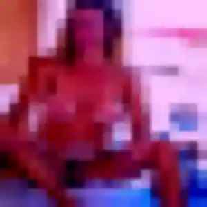 Folake, fille de 26 ans propose plan cul à La Guierche