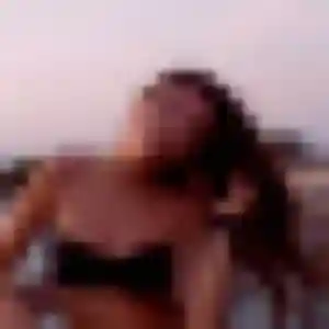 Photo exclusive de Zara, 28 ans à La Neuville-Chant-d'Oisel - rencontre coquine