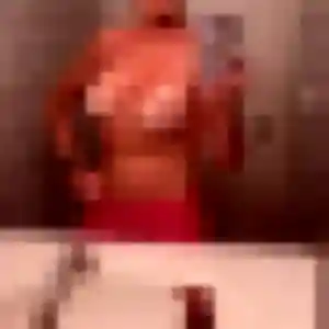 Jennifer, femme de 34 ans cherche plan cul à La Possonnière