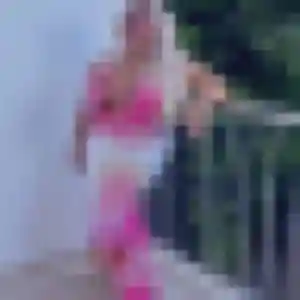 Bernadette, 34 ans, disponible à La Rue-Saint-Pierre pour une rencontre coquine