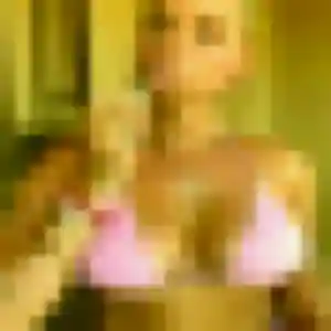 Roxane, 34 ans, en ligne à La Salvetat-Saint-Gilles pour une rencontre coquine