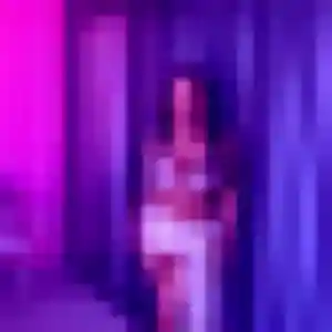 Rejoins Léonie, 22 ans à Labastide-de-Lévis en privé