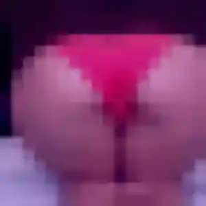 Adjoua, femme de 31 ans veut plan cul à Lalbenque