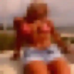 Naomie (39 ans) à Lamarque-Pontacq propose un plan cul ce soir