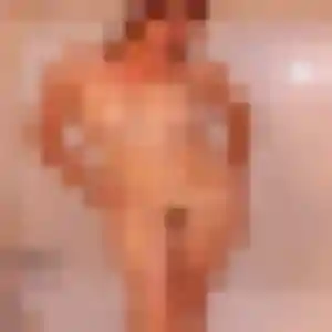 Capucine, 22 ans, disponible à Landorthe pour un plan cul