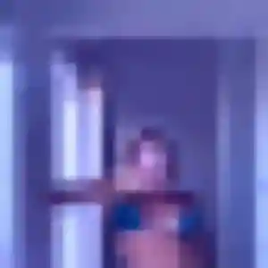 Véronique, 27 ans, connectée à Lans-en-Vercors pour un plan cul