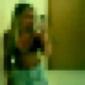 Xénia (38 ans) à Lapugnoy propose un plan cul rapidement