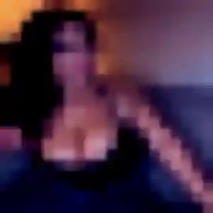 Khady, femme de 38 ans propose plan cul à Le Blanc