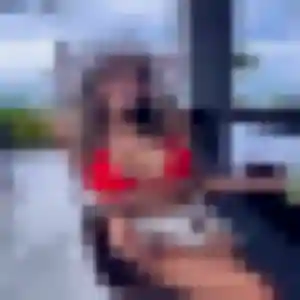 Photo de Yemisi à Le Magny (23 ans) - plan cul anonyme