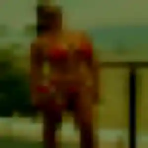 Photo de Naëlle à Le Mesnil-Saint-Denis (27 ans) - plan cul discret