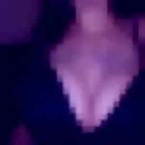 Saly, fille de 42 ans cherche plan cul à Le Vieux-Bourg
