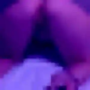 Zoé, 23 ans, en ligne à Les Ageux pour un plan cul