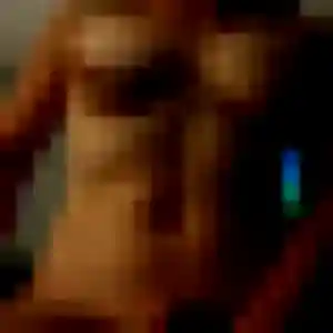 Noémie, 39 ans, connectée à Les Belleville pour un plan cul