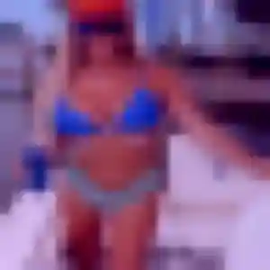 Justine, 32 ans, connectée à Lieuran-lès-Béziers pour une rencontre coquine