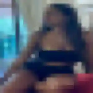 Salamata, femme de 38 ans propose plan cul à Livry-Louvercy