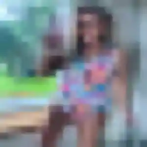 Amara de Livry-sur-Seine, 26 ans - plan cul sans prise de tête