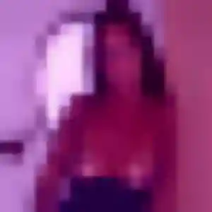 Esther, 24 ans, dispo pour plan cul à Lizio