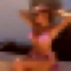 Nneka, femme de 35 ans cherche plan cul à Loué