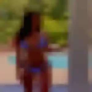 Hadija, 36 ans, disponible à Lugon-et-l'Île-du-Carnay pour un plan cul