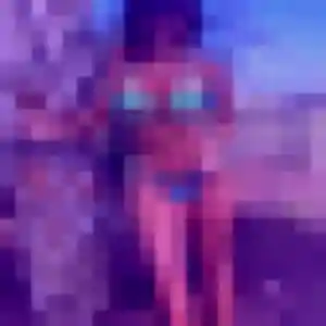 Photo sexy de Naïma, 22 ans à Lully - plan discret
