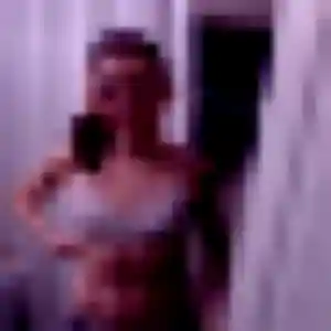 Jumoke, femme de 28 ans cherche plan cul à Marcillat-en-Combraille