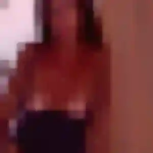 Esther, 22 ans, cherche un plan cul à Martiel