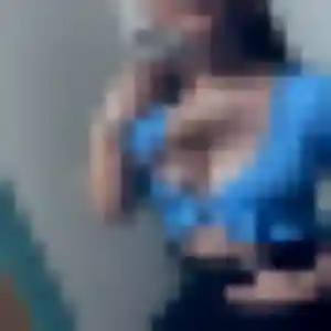Adja (31 ans) à Massiac attend une rencontre rapidement