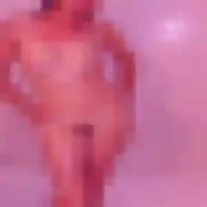 Charmante Thalia, 24 ans à Maussane-les-Alpilles - voir sa photo