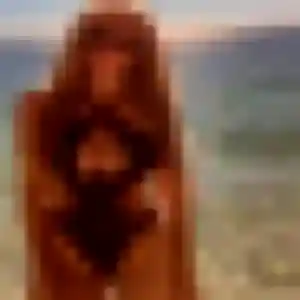 Photo de Karima à Meyreuil (42 ans) - plan cul sans inscription