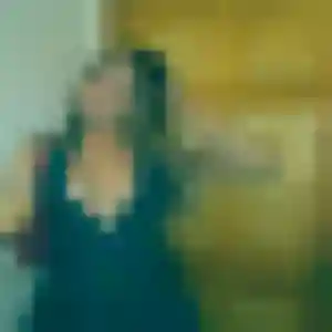 Yasmina, 25 ans, en ligne à Montagnieu pour une rencontre coquine