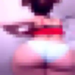 Affoué, 41 ans, cherche un plan cul à Montreuil
