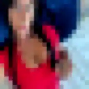 Latifa, 30 ans, connectée à Montrodat pour un plan cul