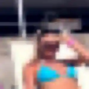 Rejoins Célestine, 31 ans à Moulin-Neuf en privé