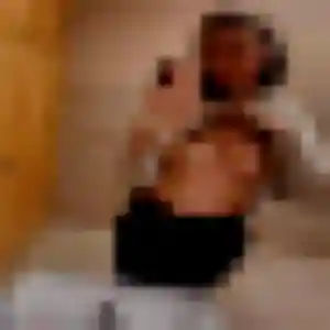 Wivine, 31 ans, en ligne à Négreville pour un plan cul