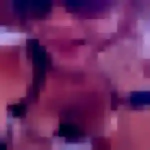 Éléonore, 27 ans, en ligne à Norges-la-Ville pour une rencontre coquine