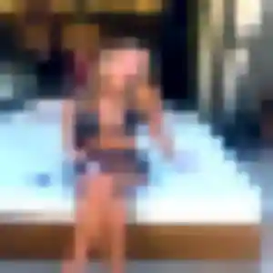 Stella, femme de 34 ans propose plan cul à Oberbronn