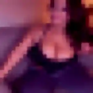 Christelle, 39 ans, en ligne à Olmeto pour une rencontre coquine