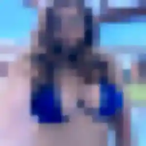 Sexy Capucine, 28 ans à Oulins - découvrir son profil