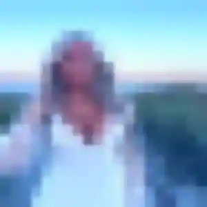 Charmante Mériem, 27 ans à Payns - voir sa photo