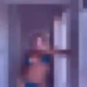 Photo de Soraya à Péroy-les-Gombries (27 ans) - plan cul discret
