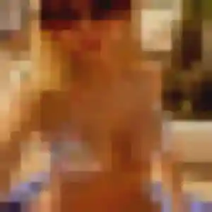 Découvre Zara, 23 ans à Péroy-les-Gombries en privé