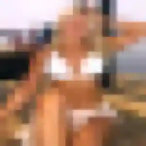 Ludivine, 22 ans, connectée à Pirey pour une rencontre coquine