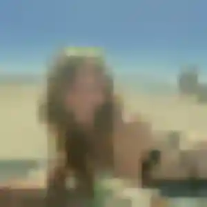 Rejoins Hélène, 32 ans à Plestan en t'inscrivant